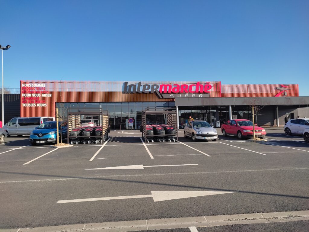 Agrandissement et réhabilitation complète d’un Intermarché existant